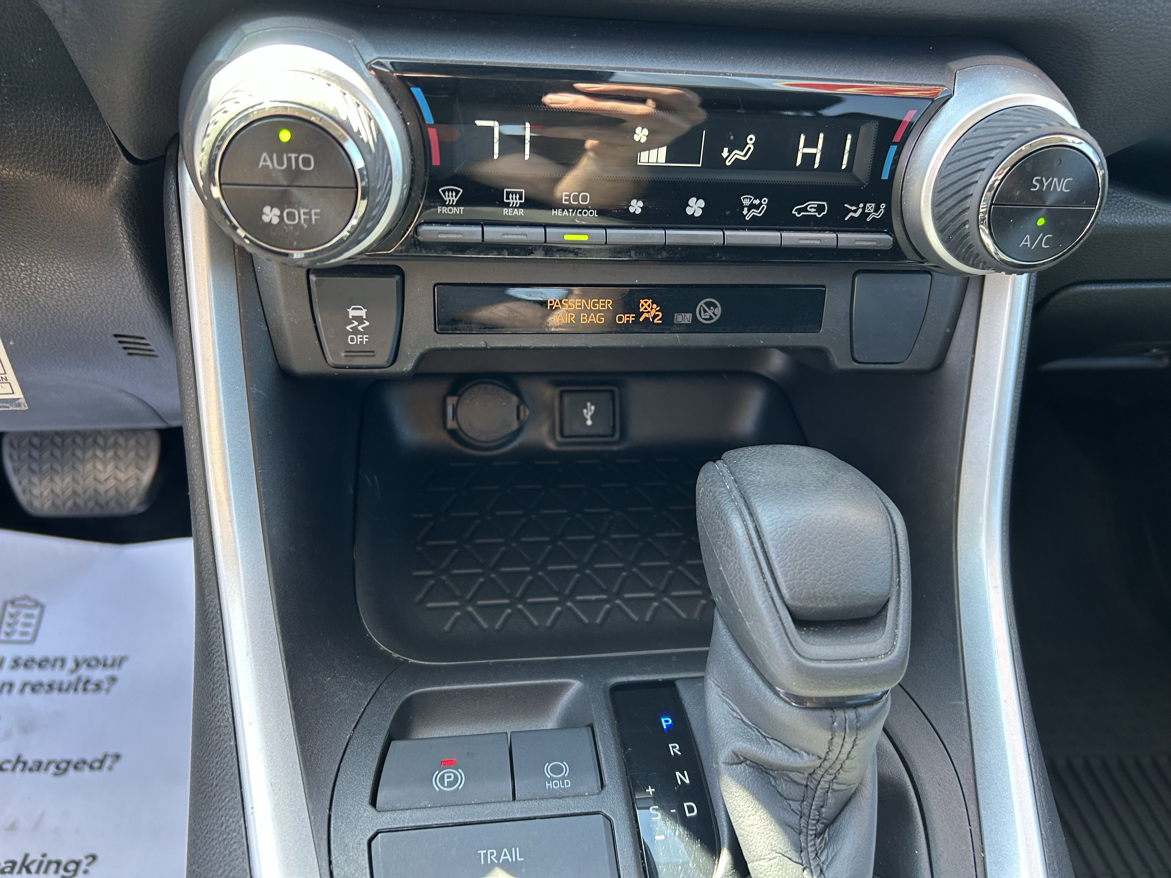 Certified 2022 Toyota RAV4 LE AWD/4WD image 26