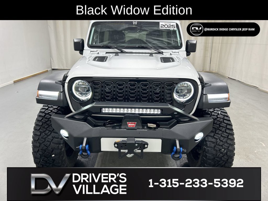 Used 2025 Jeep Wrangler Unlimited Sport AWD/4WD image 3