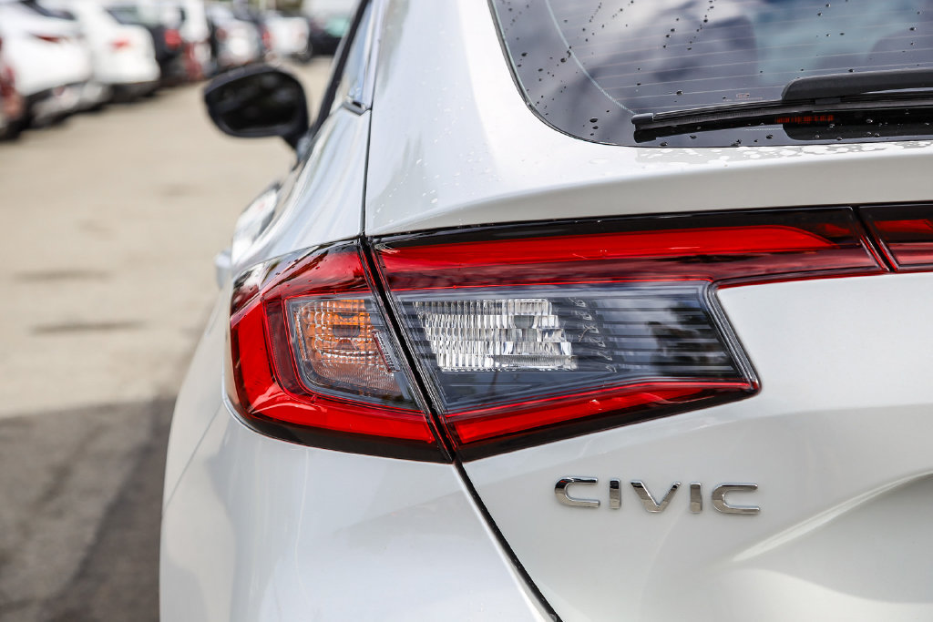 Used 2024 Honda Civic Sport Touring image 7