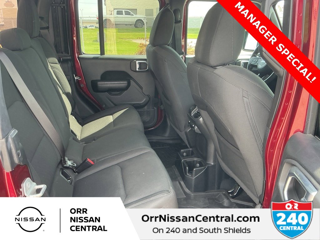 Used 2021 Jeep Gladiator Willys image 12