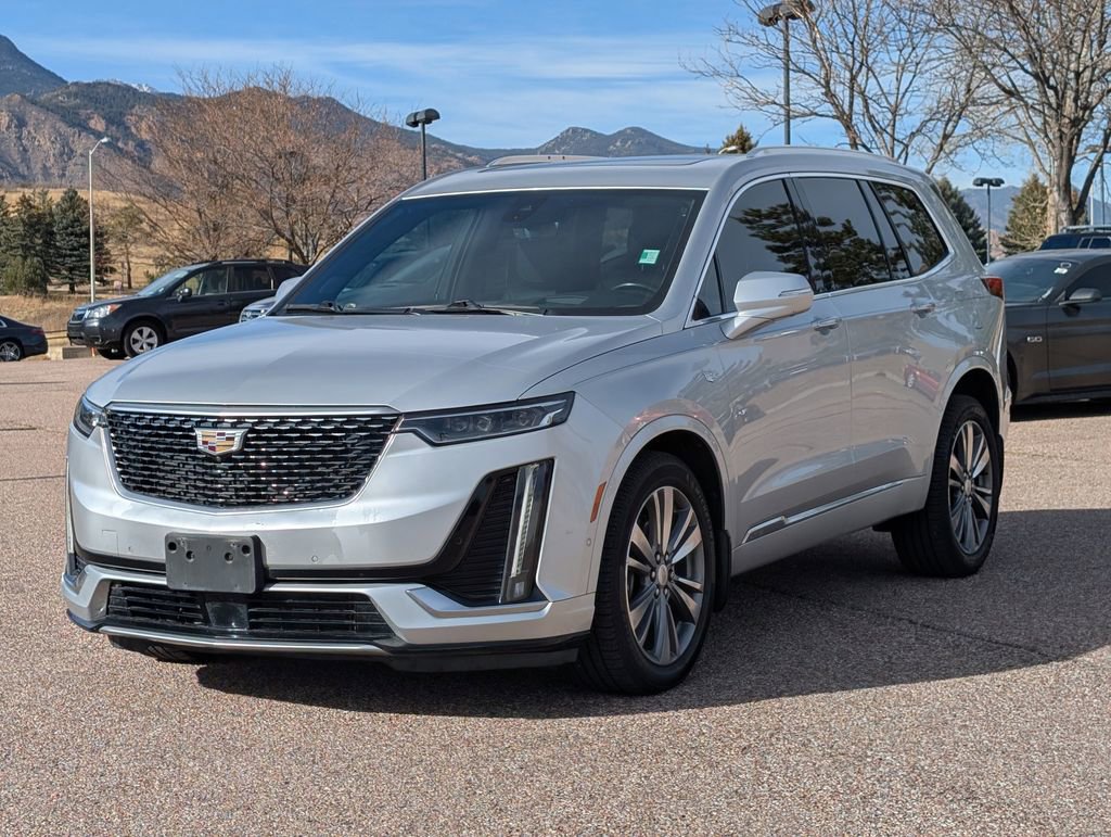 Used 2020 Cadillac XT6 Premium Luxury w/ Platinum Package image 3