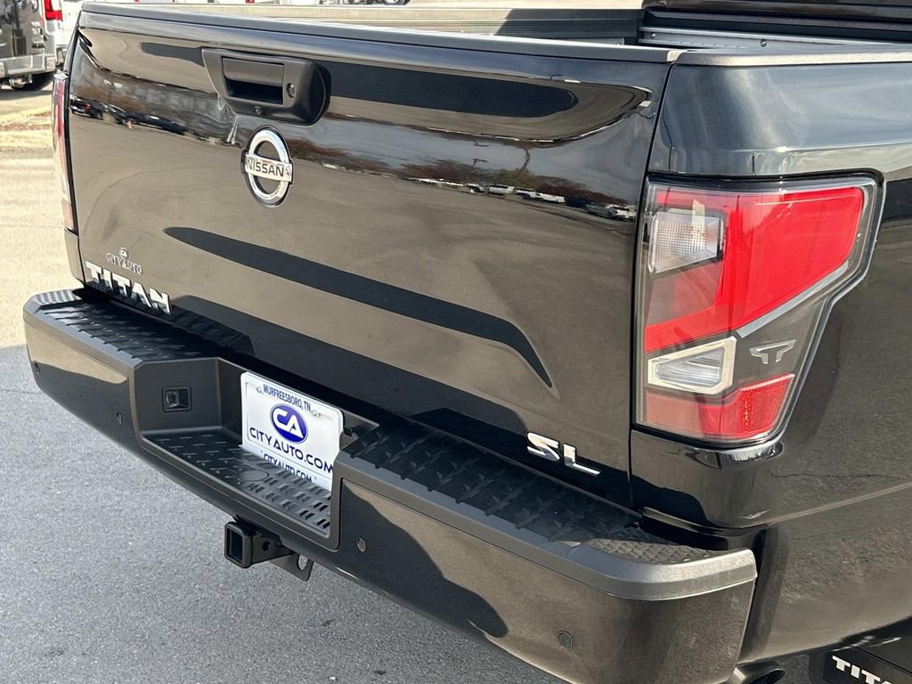 Used 2020 Nissan Titan SL image 12