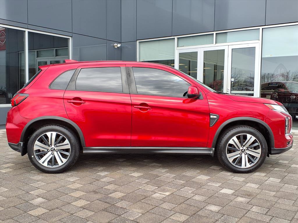 Used 2022 Mitsubishi Outlander Sport ES image 2