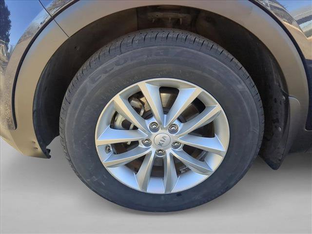 Used 2018 Kia Sorento LX image 25