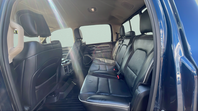Used 2019 RAM 1500 Laramie AWD/4WD image 22