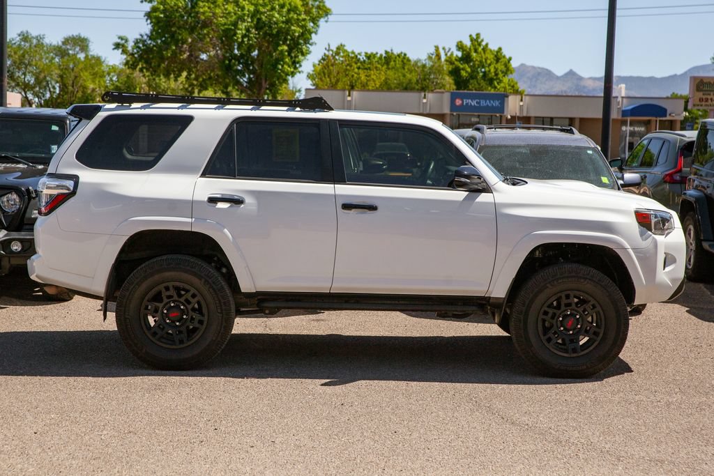 Used 2021 Toyota 4Runner Venture w/ Moonroof Package AWD/4WD image 4