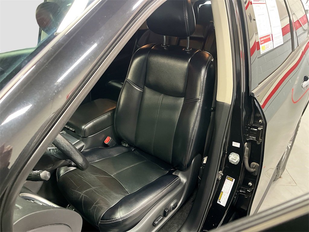 Used 2019 Nissan Pathfinder SL image 19