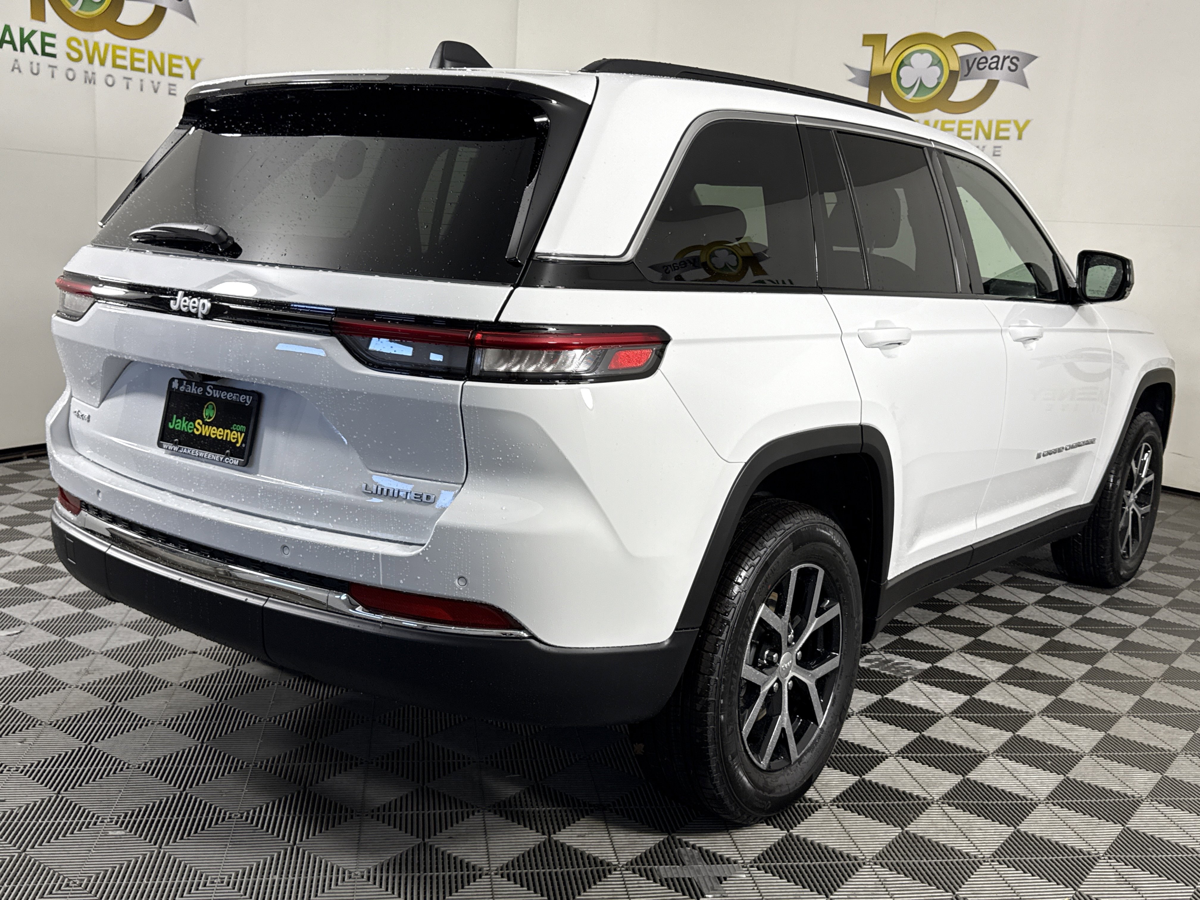 New 2025 Jeep Grand Cherokee Limited w/ Trailer Tow Package image 7