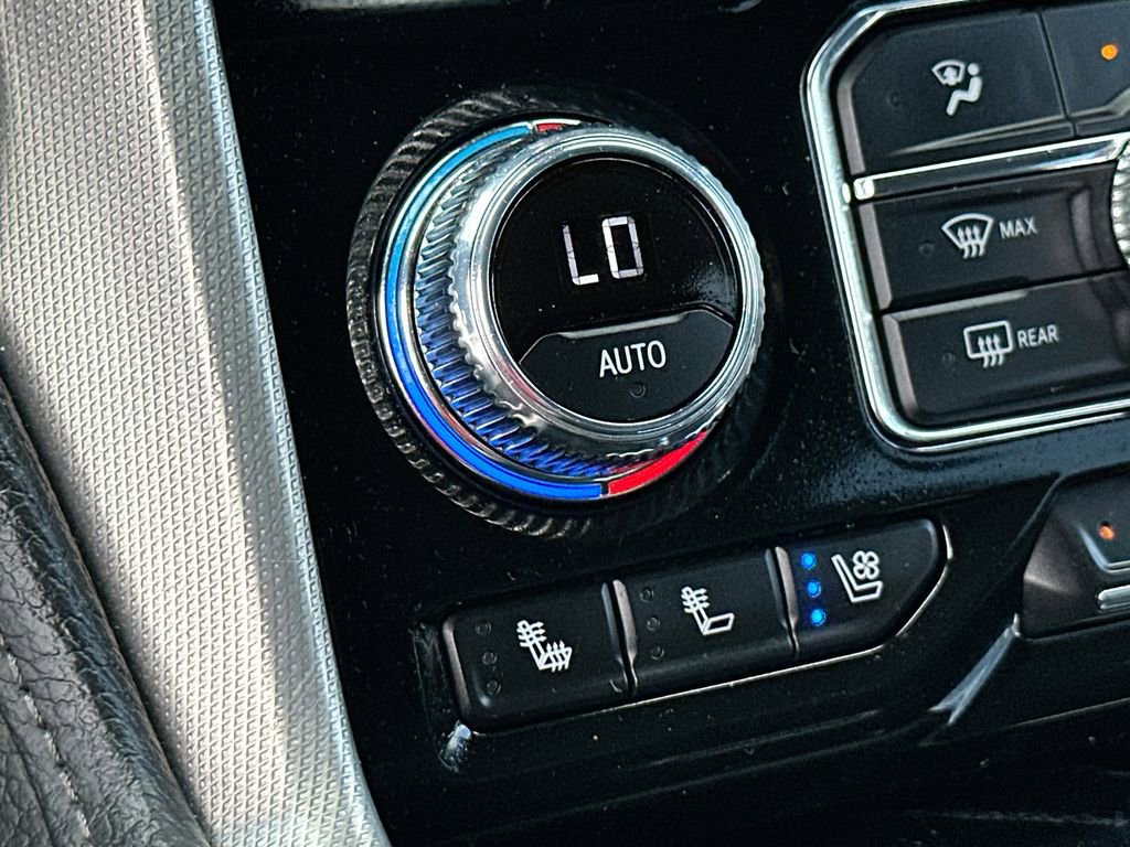 Used 2024 GMC Yukon Denali image 21