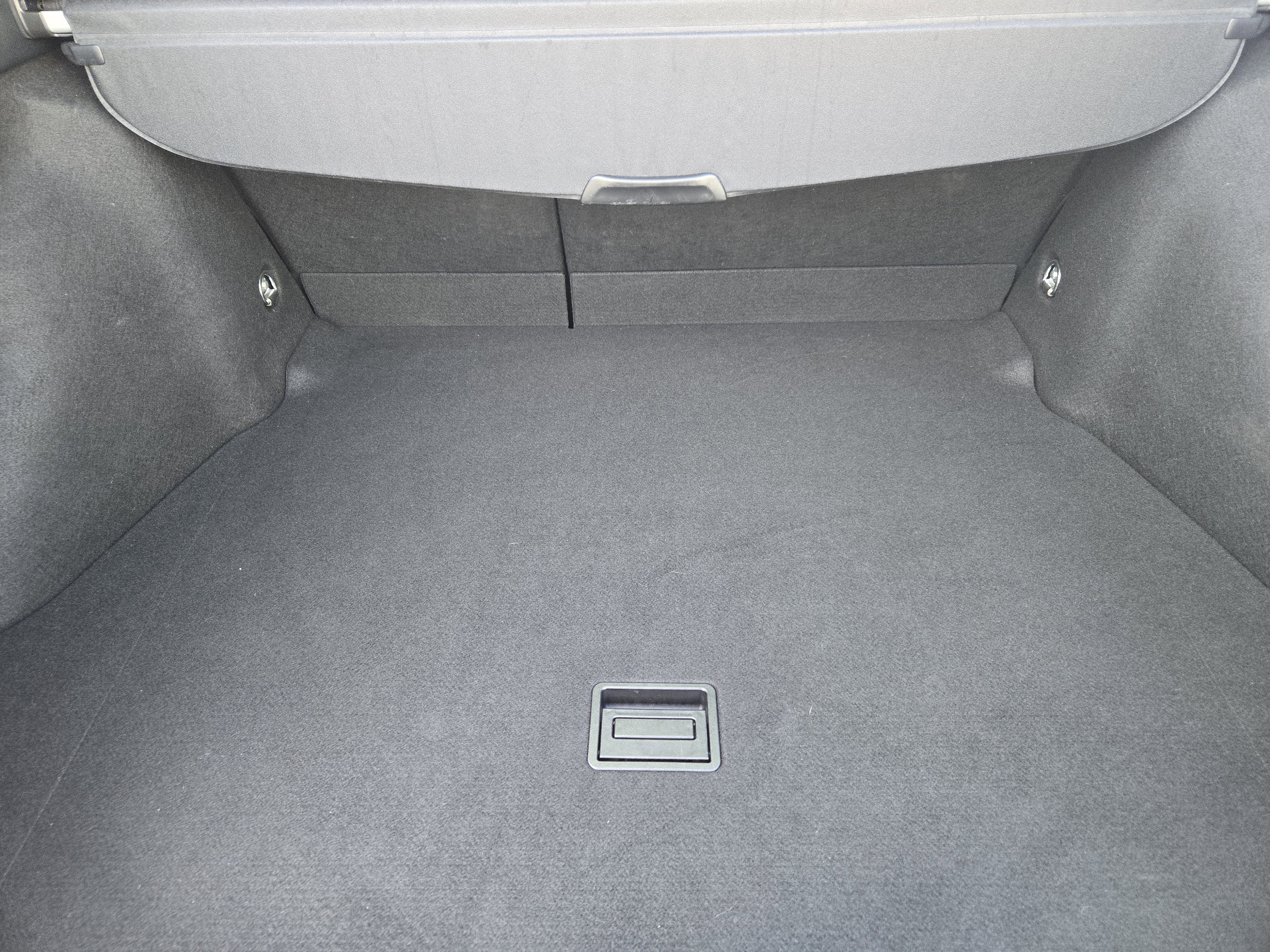 Used 2022 Toyota Prius Limited image 34