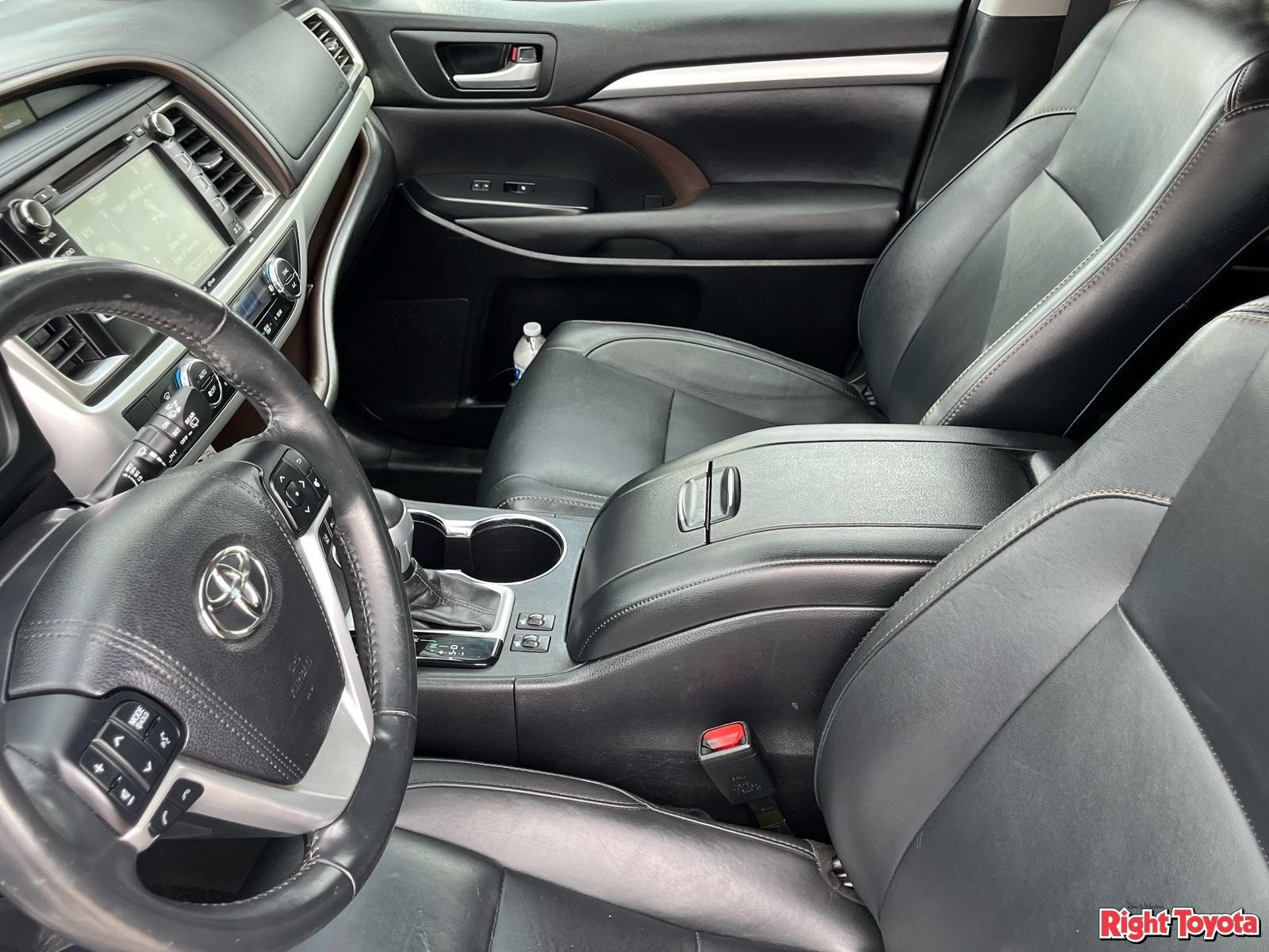 Certified 2017 Toyota Highlander XLE w/ Protection Package #3 AWD/4WD image 21