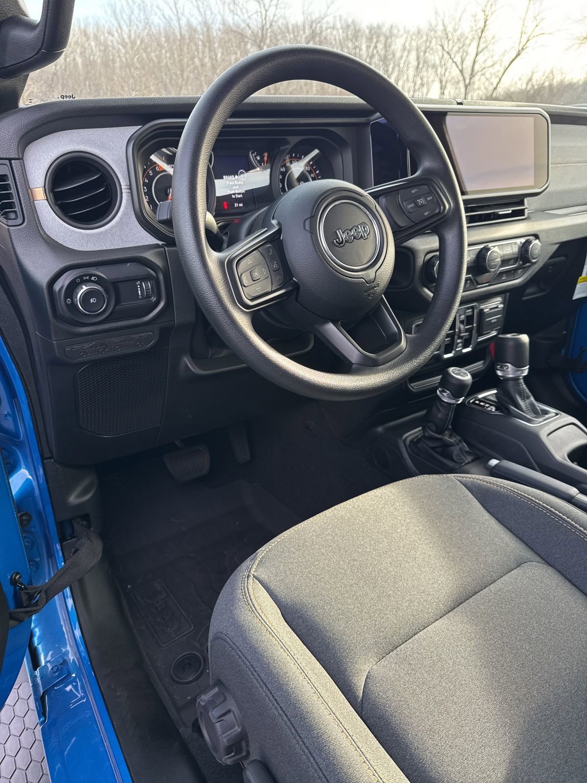 Used 2025 Jeep Wrangler Sport image 21
