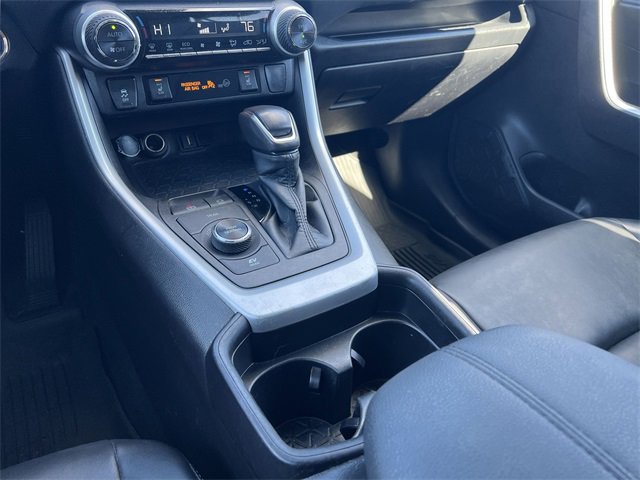 Used 2021 Toyota RAV4 XLE Premium image 17
