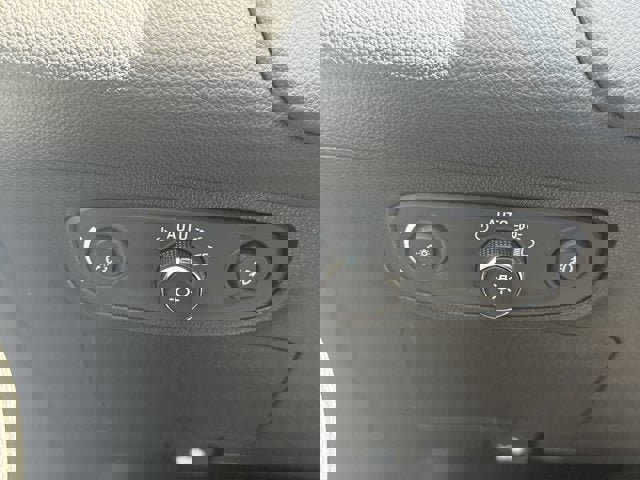 Used 2021 Buick Encore GX Select image 15