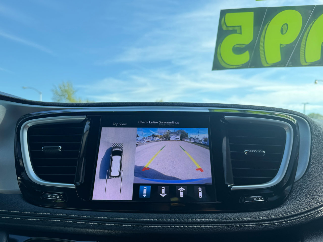 Used 2020 Chrysler Pacifica Limited w/ Advanced Safetytec Group image 15