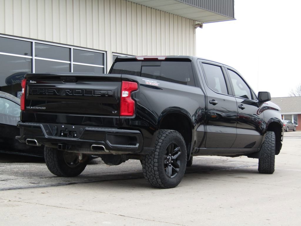 Used 2021 Chevrolet Silverado 1500 LT Trail Boss w/ Convenience Package II image 3