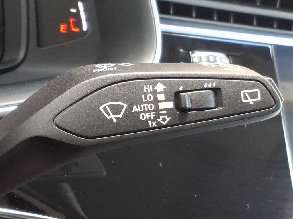 New 2026 Audi SQ8 Premium Plus AWD/4WD image 34