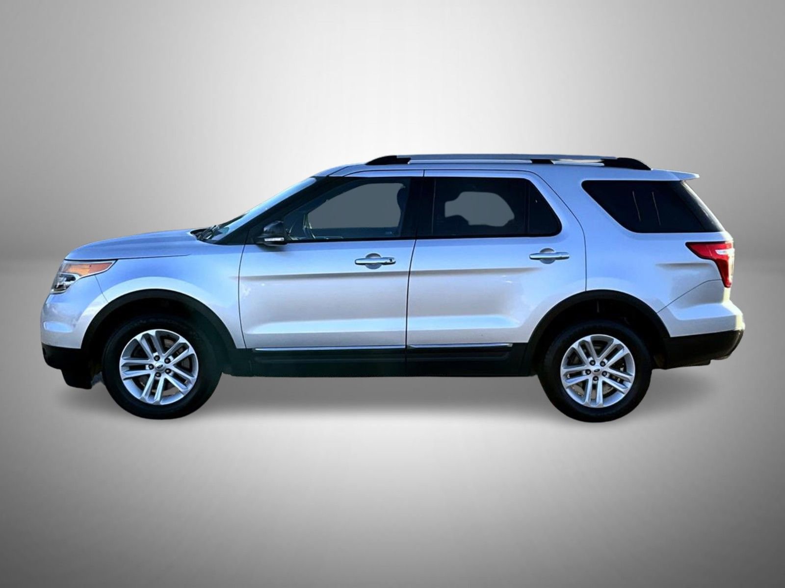 Used 2013 Ford Explorer XLT image 8