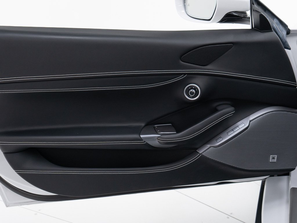 Used 2022 Ferrari Portofino M RWD image 19