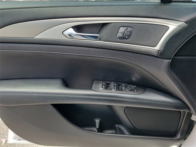 Used 2017 Lincoln MKZ Premiere image 28