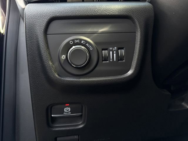 Used 2024 Jeep Grand Cherokee Laredo w/ MOPAR Finishing Package image 20