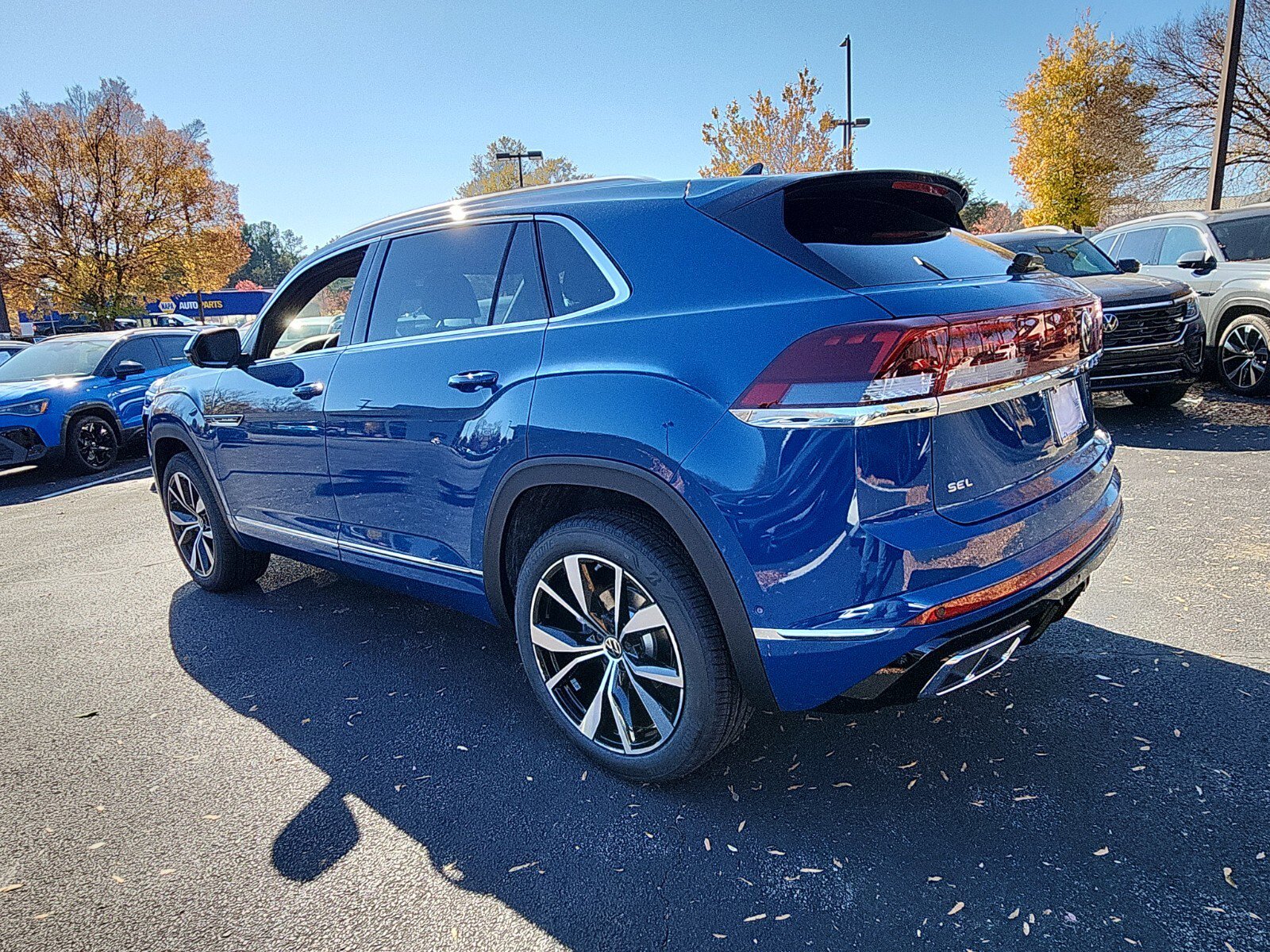 New 2026 Volkswagen Atlas Cross Sport SEL Premium R-Line image 7