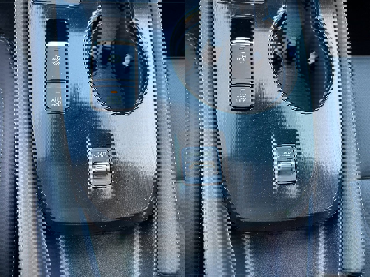 Certified 2025 Nissan Rogue Platinum w/ Tech Package image 19