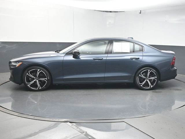 Certified 2025 Volvo S60 B5 Core AWD/4WD image 5