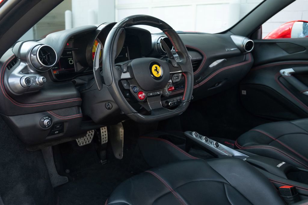 Used 2022 Ferrari F8 Tributo image 30