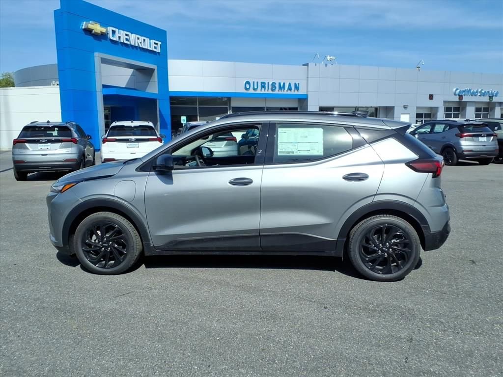 New 2027 Chevrolet Bolt RS w/ Technology Package FWD image 6