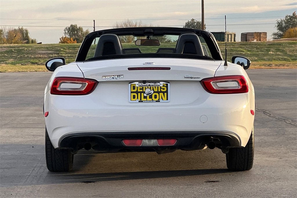 Used 2017 FIAT 124 Spider Classica image 6