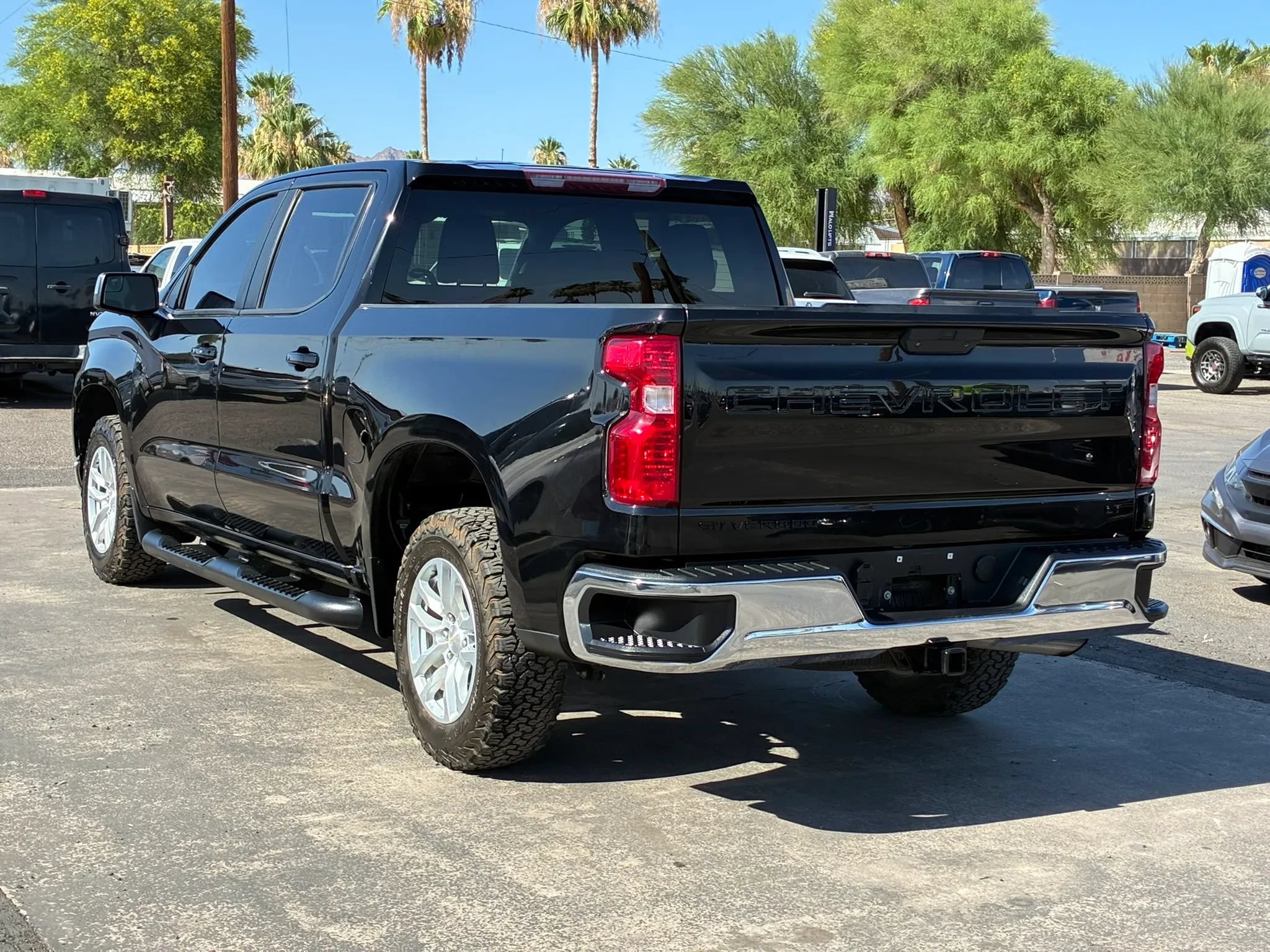 Used 2021 Chevrolet Silverado 1500 LT w/ LPO, Dark Essentials Package RWD image 4