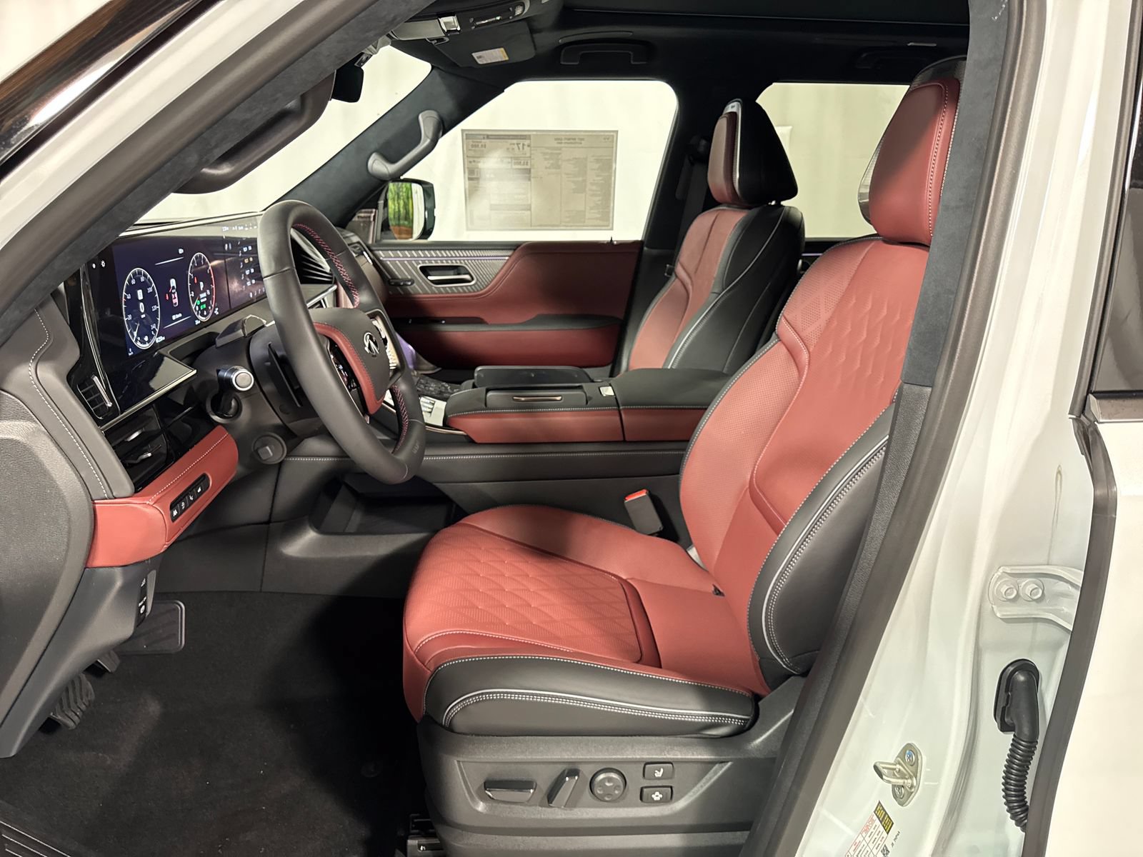 New 2027 INFINITI QX80 Autograph AWD/4WD image 3