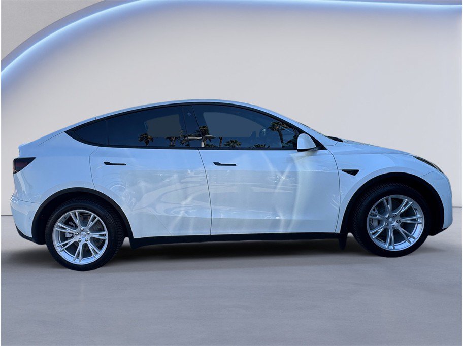 Used 2022 Tesla Model Y Long Range AWD/4WD image 7