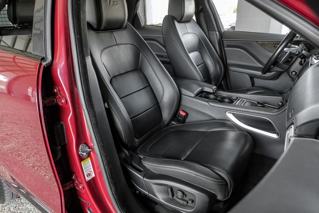 Used 2017 Jaguar F-PACE S image 41