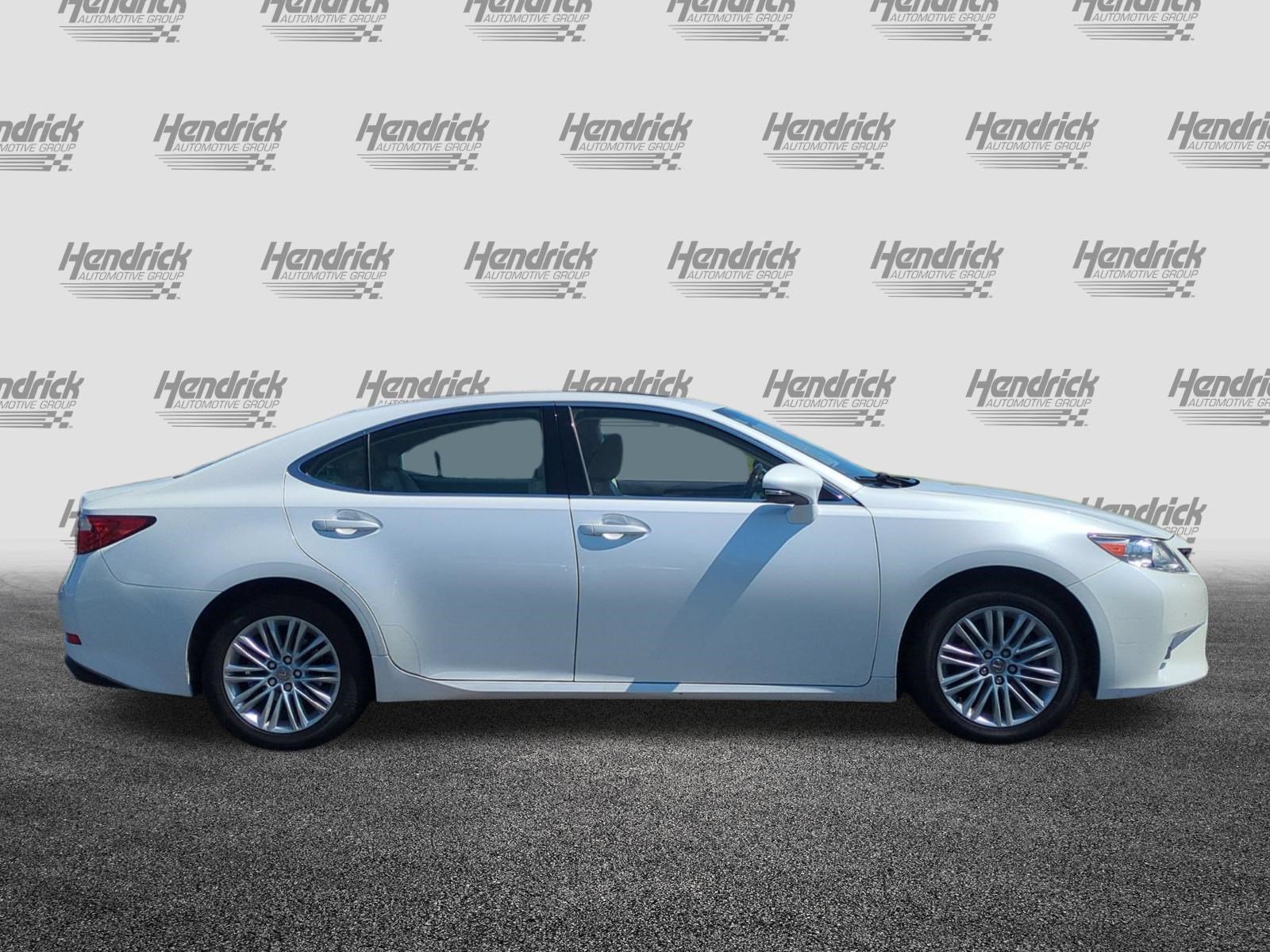 Used 2015 Lexus ES 350 w/ Luxury Package FWD image 11