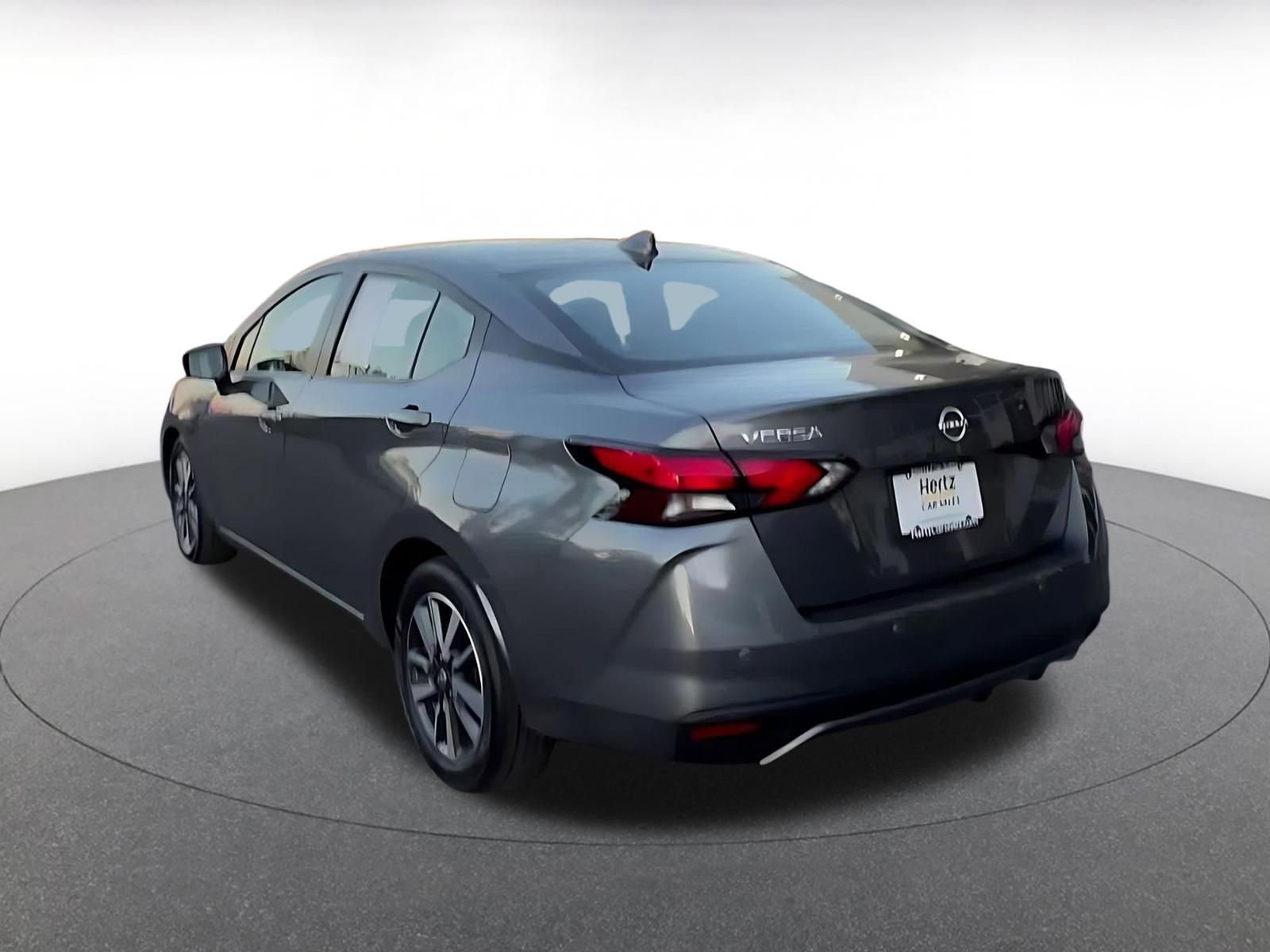 Used 2025 Nissan Versa SV image 10