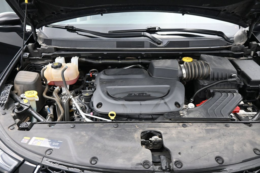 Used 2023 Chrysler Pacifica Touring-L FWD image 23