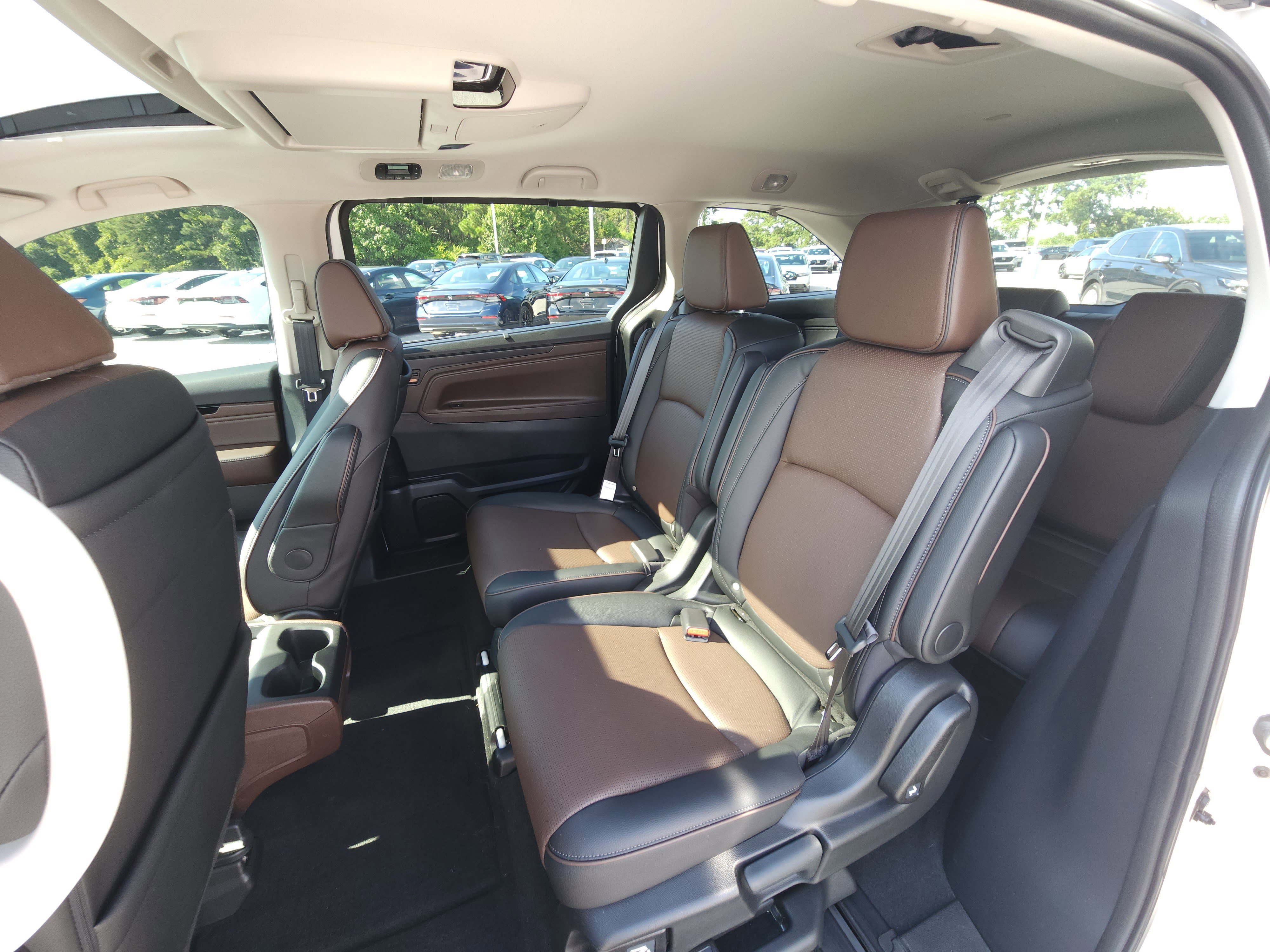 Used 2025 Honda Odyssey Elite image 20