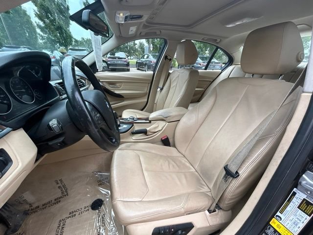 Used 2013 BMW 335i xDrive Sedan AWD/4WD image 10