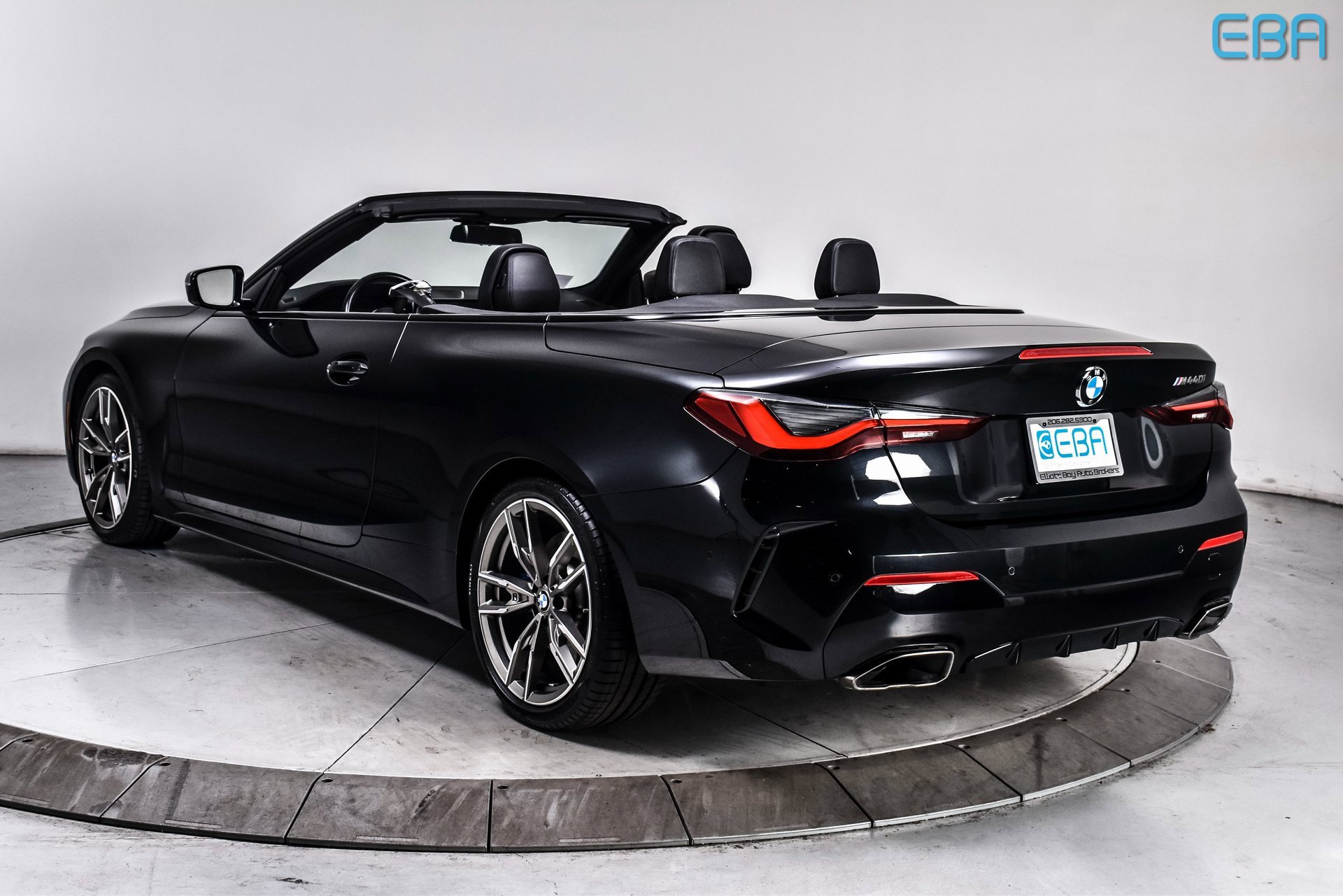 Used 2023 BMW M440i Convertible w/ Premium Package image 6
