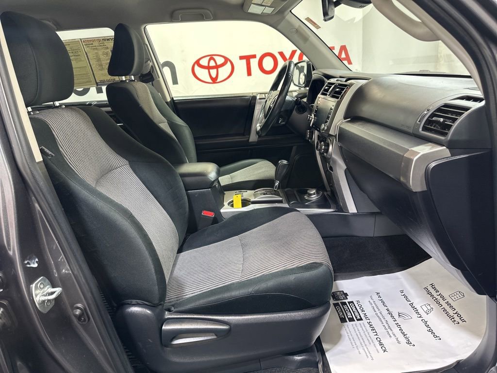 Used 2023 Toyota 4Runner SR5 AWD/4WD image 12