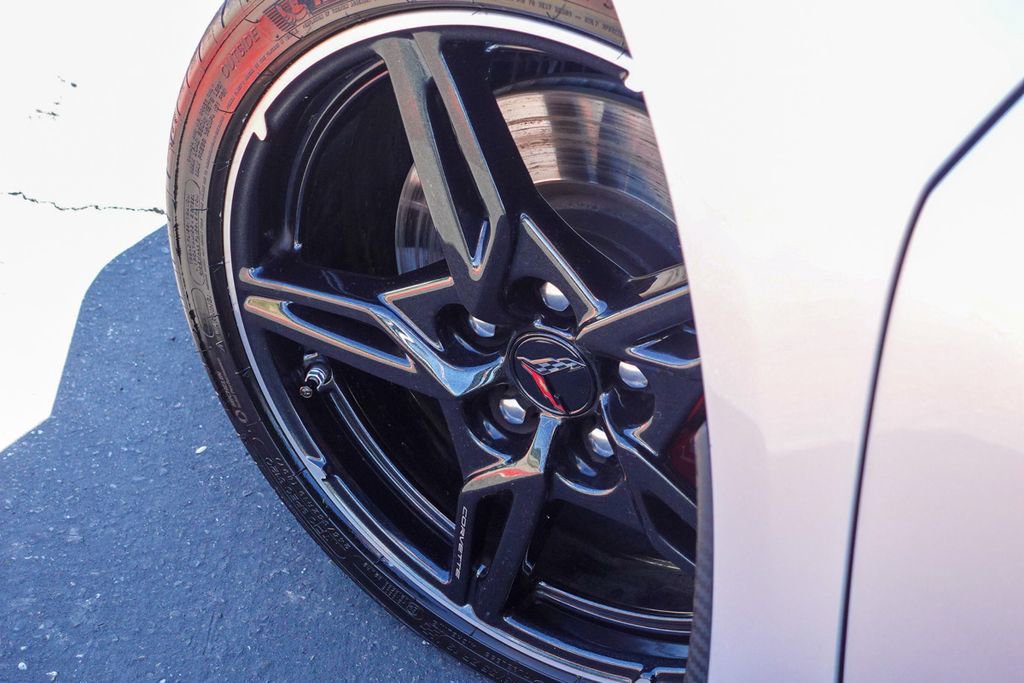 Used 2022 Chevrolet Corvette Stingray Coupe w/ Z51 Performance Package image 15