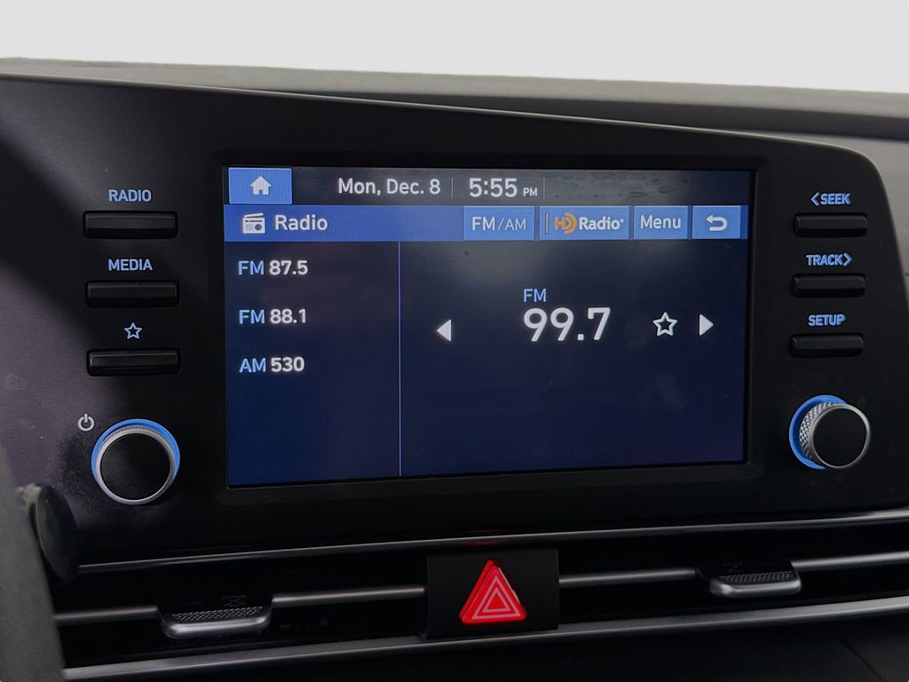 Used 2024 Hyundai Elantra SE image 16