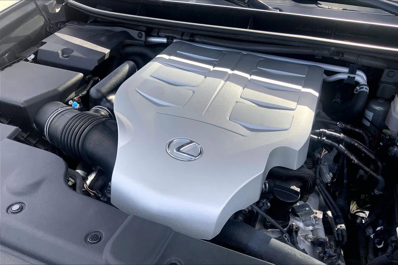 Used 2018 Lexus GX 460 Premium AWD/4WD image 32