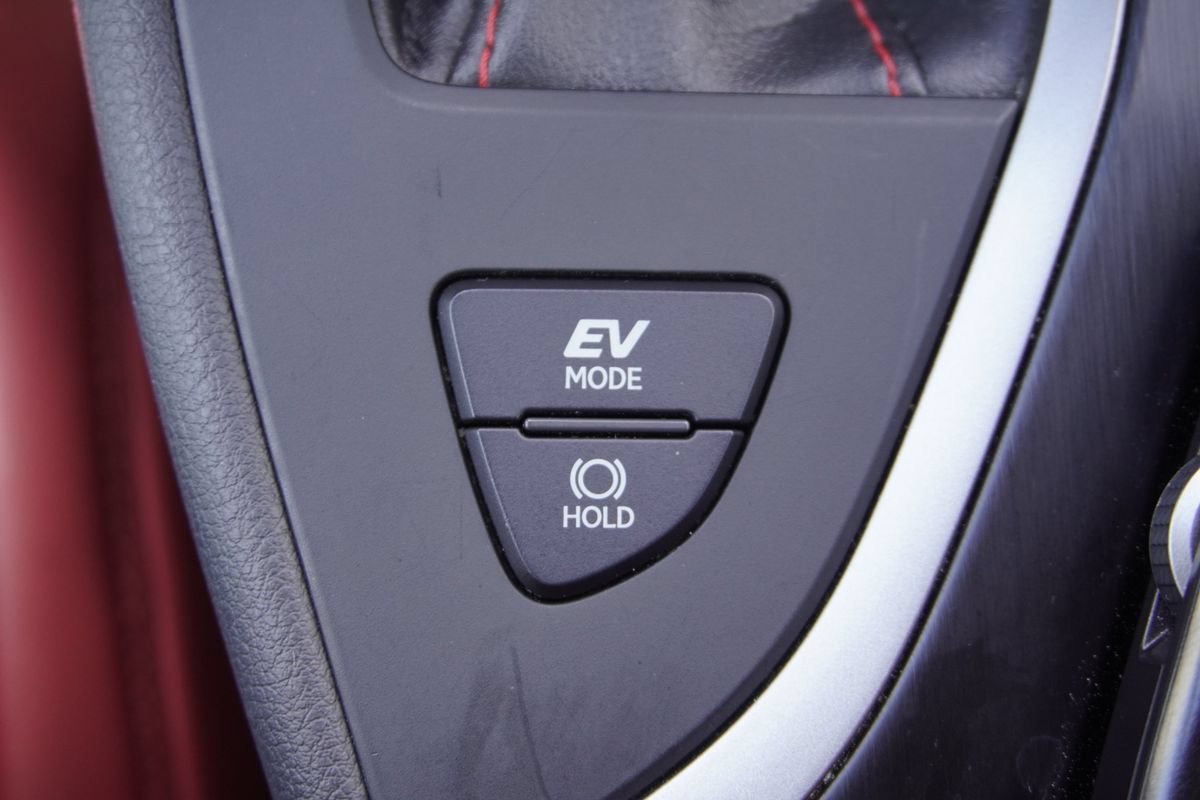 Used 2019 Lexus UX 250h F Sport w/ F Sport Premium Package AWD/4WD image 24