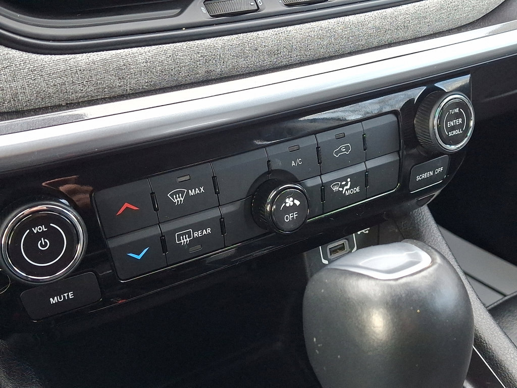 Certified 2022 Jeep Compass Latitude image 28