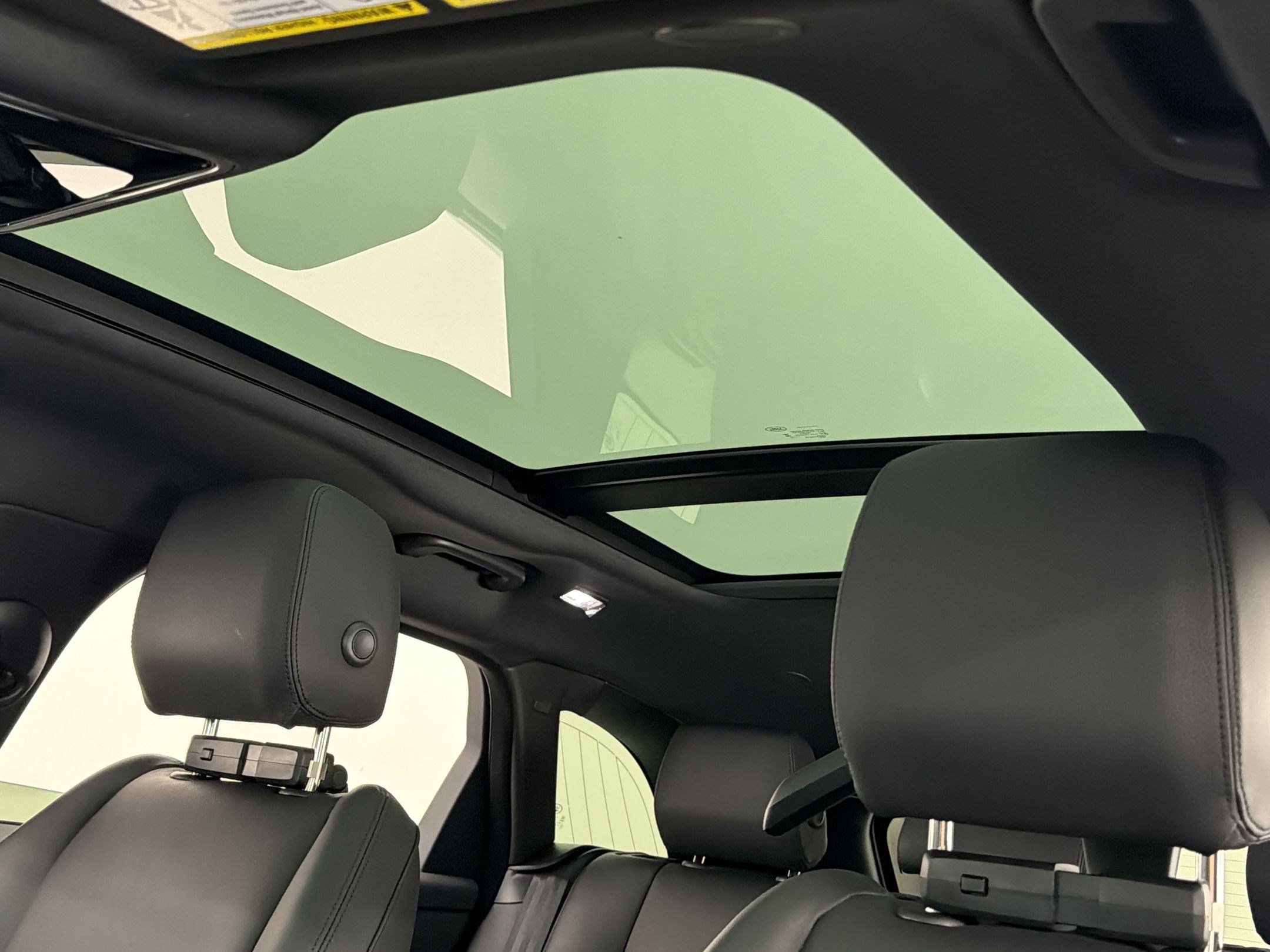 Certified 2026 Land Rover Range Rover Velar S AWD/4WD image 22