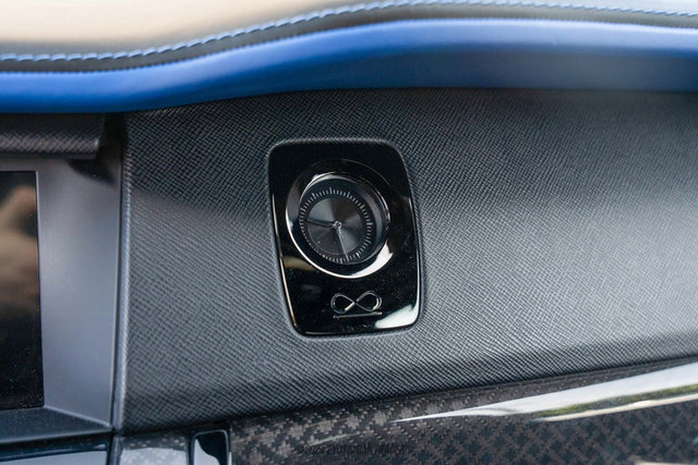 Used 2020 Rolls-Royce Cullinan Black Badge image 33