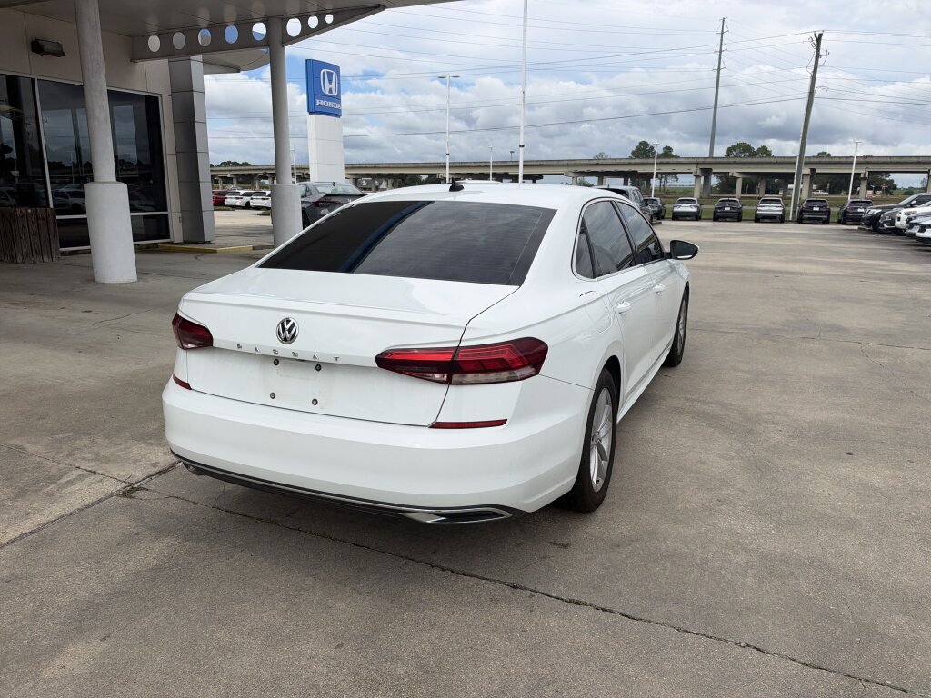 Used 2020 Volkswagen Passat 2.0T SE FWD image 17